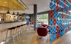 Holiday Inn Express Cologne Mülheim, an IHG Hotel